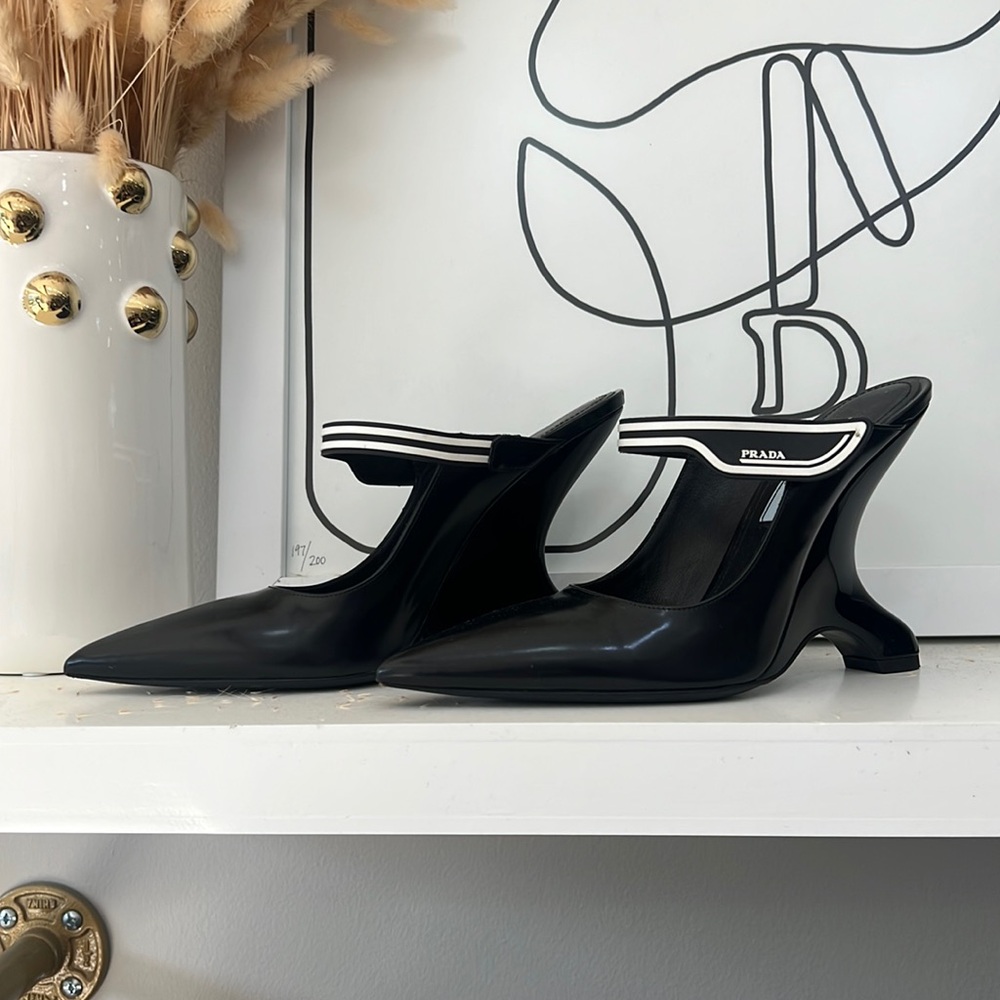Prada Pumps